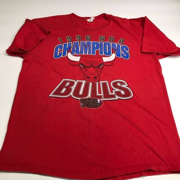 Vintage 90s Chicago Bulls T Shirt XL Red Michael Jordan 1996 Champion - Picture 7 of 10